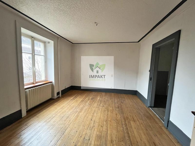 Maison - 220 m² - 12 pièces