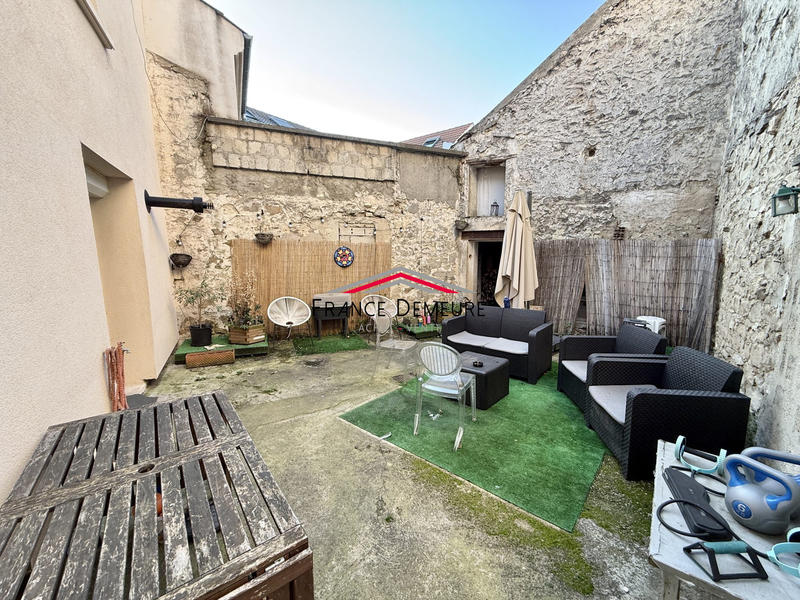 Maison traditionnelle - 108 m² - 5 pièces