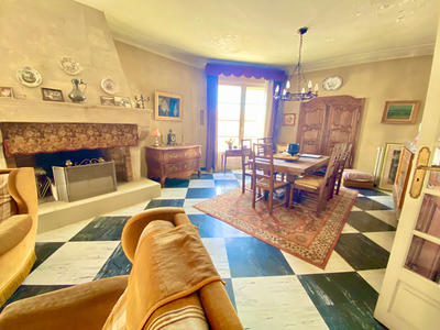 Appartement - 154 m² - 6 pièces