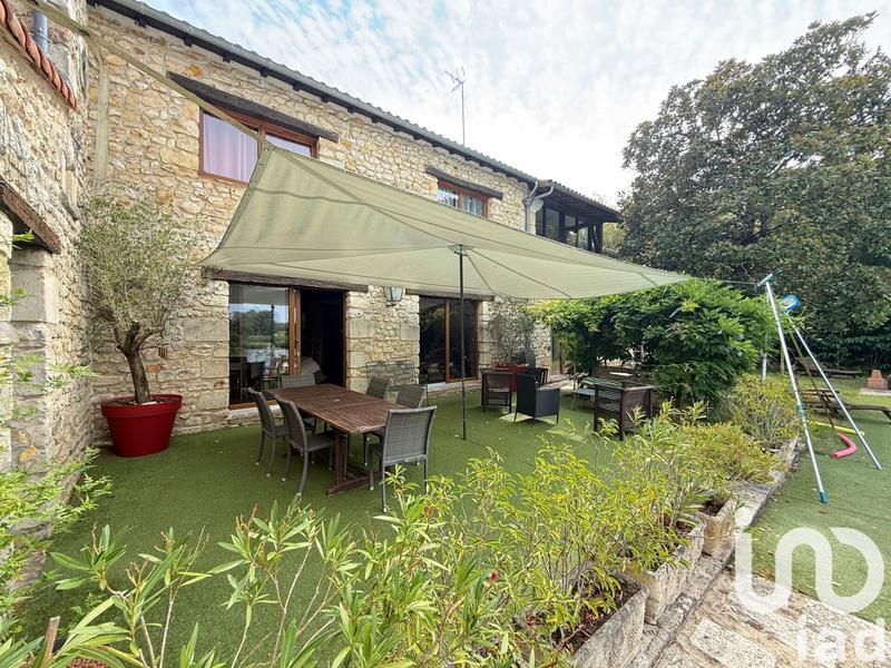 Maison - 282 m² - 8 pièces