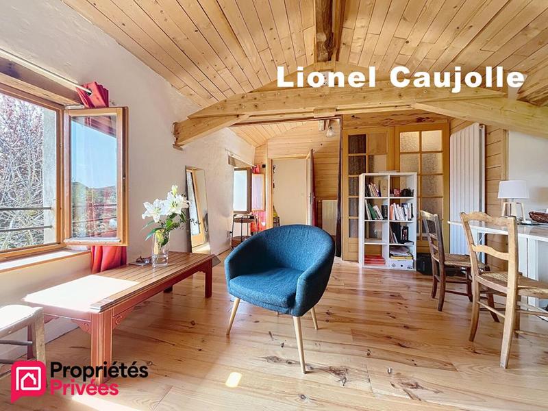 Maison - 228 m² - 7 pièces