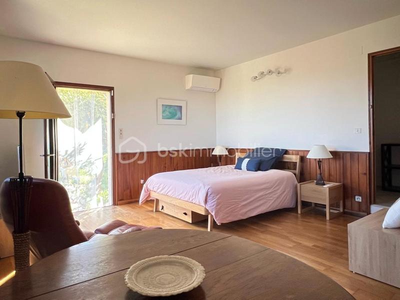 Villa - 197 m² - 7 pièces