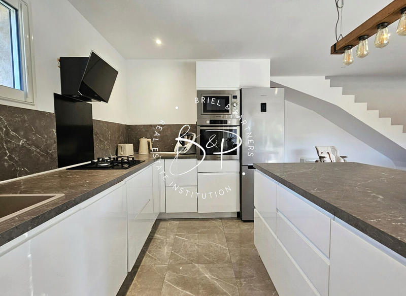 Maison - 118 m² - 6 pièces