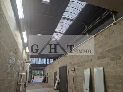 Entrepôt - 6 900 m²