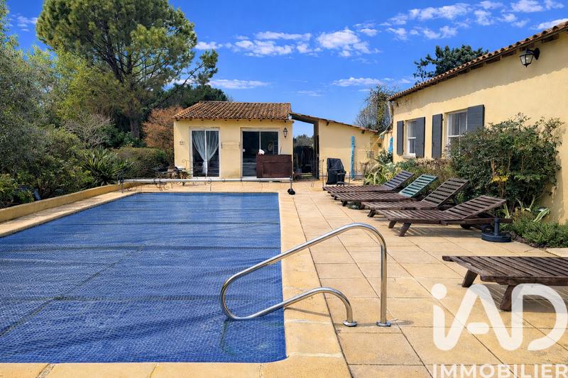 Maison - 210 m² - 7 pièces