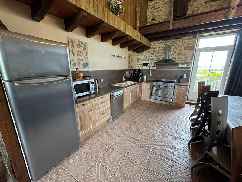 Maison - 300 m² - 14 pièces