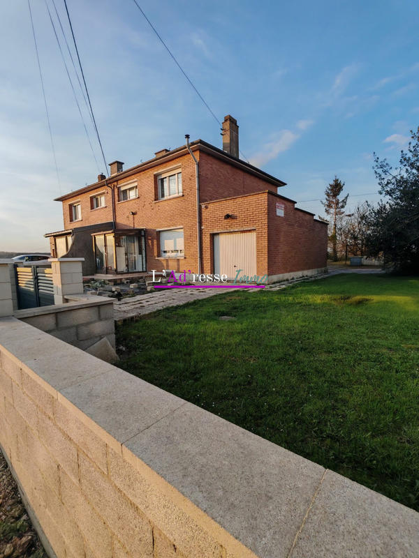 Maison - 99 m² - 5 pièces