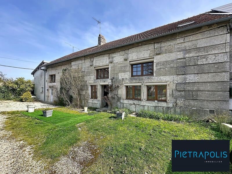 Maison - 260 m² - 8 pièces