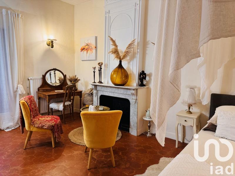 Maison - 201 m² - 5 pièces