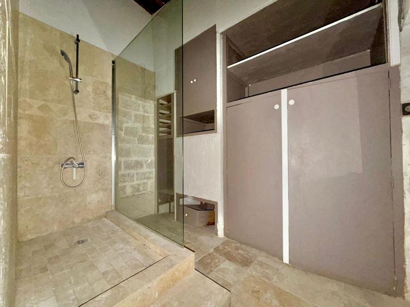 Appartement ancien - 101 m² - 4 pièces