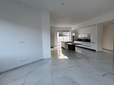 Appartement - 122 m² - 5 pièces