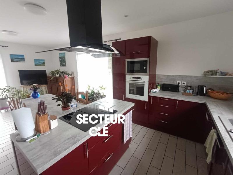 Maison - 102 m² - 5 pièces