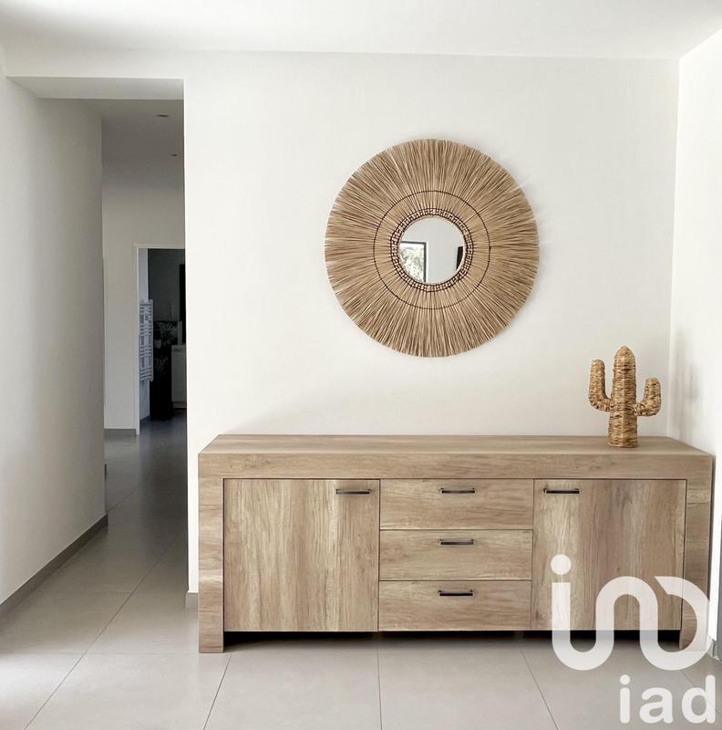 Maison - 256 m² - 7 pièces