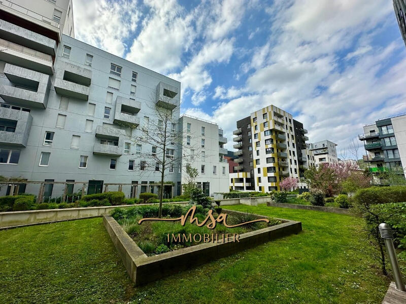 Appartement - 85 m² - 5 pièces