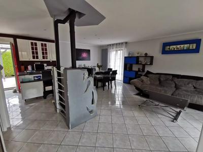 Maison - 139 m² - 7 pièces