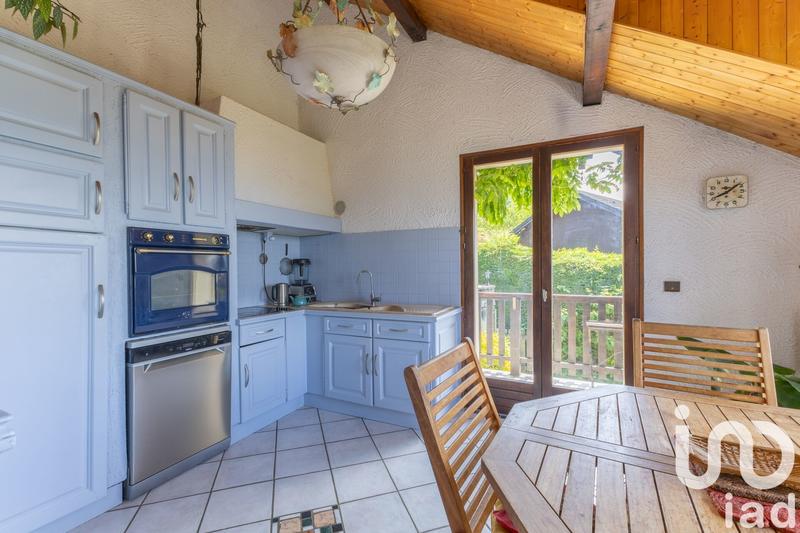 Maison - 222 m² - 8 pièces