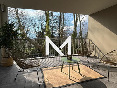 Appartement - 93 m² - 4 pièces