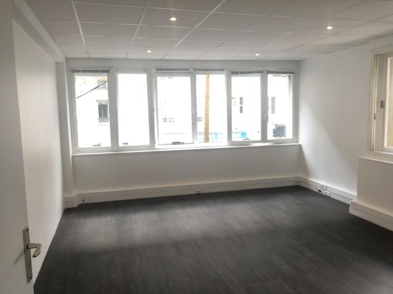 Bureau - 235 m² - 8 pièces