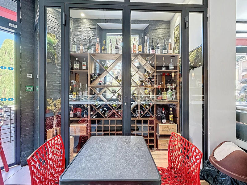 Fonds de commerce - 220 m²