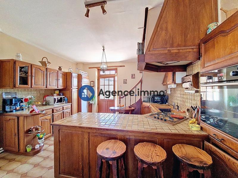 Maison - 170 m² - 8 pièces