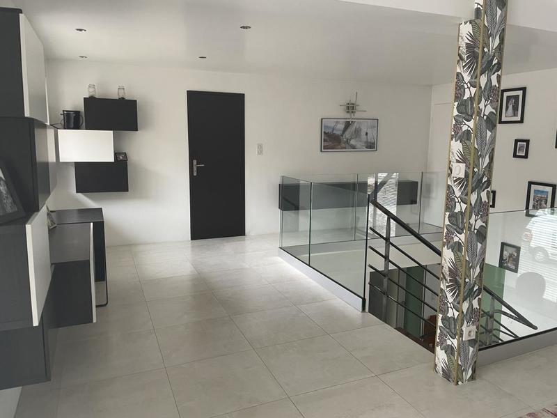 Maison de ville - 212 m² - 7 pièces