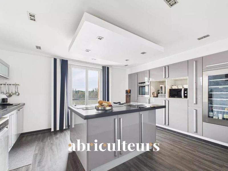 Duplex - 162 m² - 6 pièces