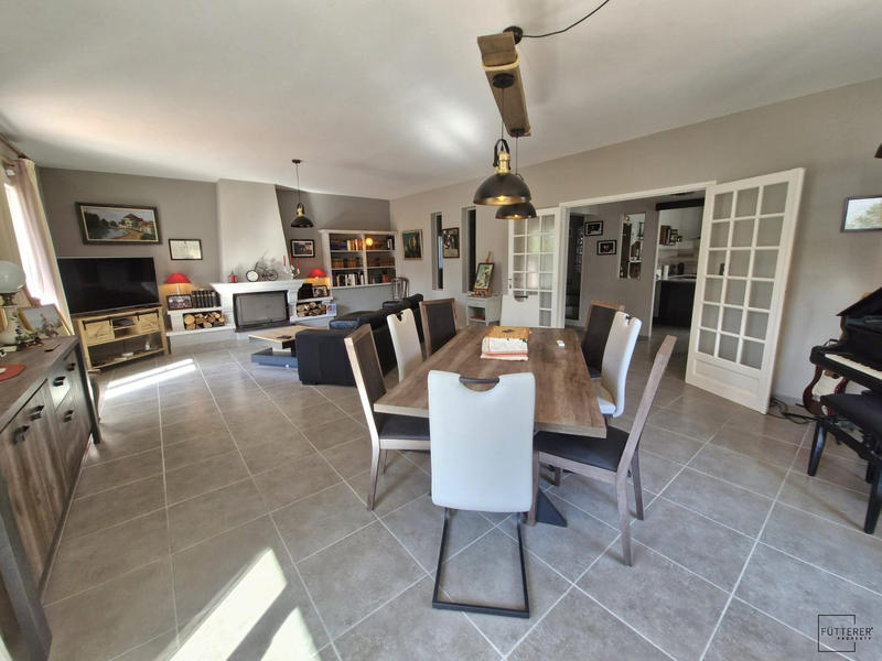 Villa - 181 m² - 6 pièces