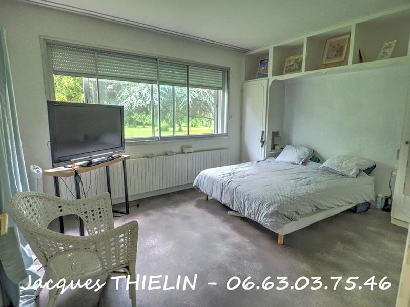 Maison - 260 m² - 8 pièces