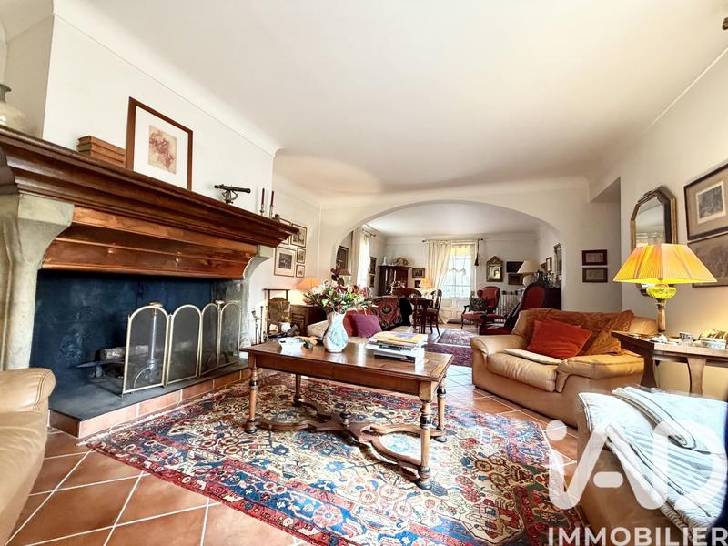 Maison - 271 m² - 6 pièces