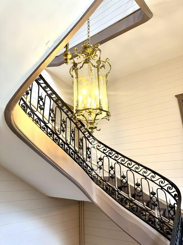 Appartement - 305 m² - 9 pièces