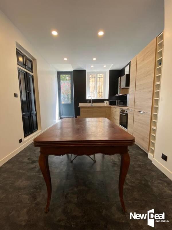 Maison - 527 m² - 15 pièces