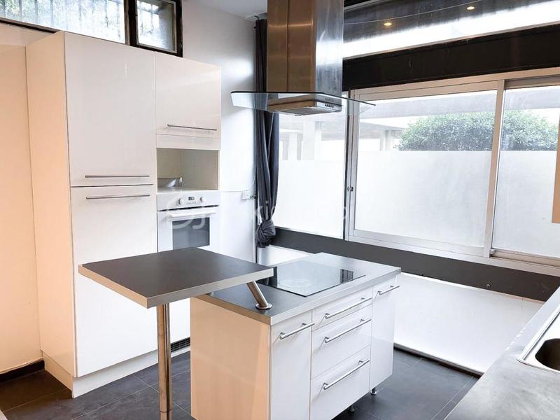 Loft - 83 m² - 3 pièces