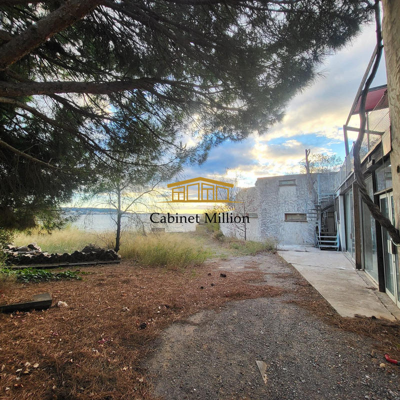 Local d'activités - 140 m² - 4 pièces