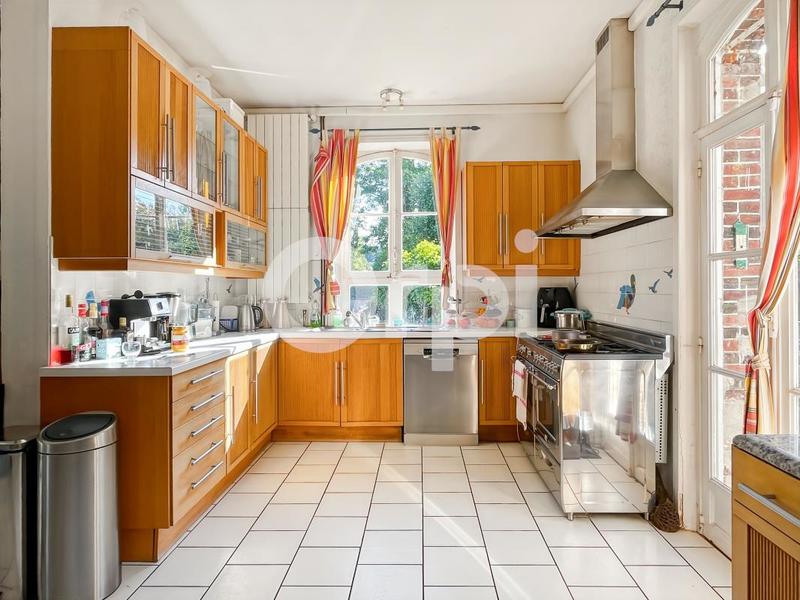 Propriété - 503 m² - 10 pièces