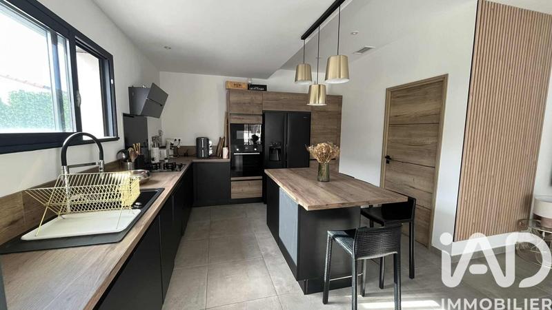 Maison - 92 m² - 3 pièces