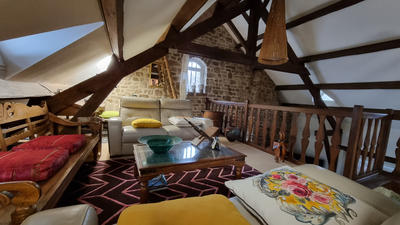 Maison - 337 m² - 10 pièces