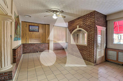 Local commercial - 128 m² - 4 pièces