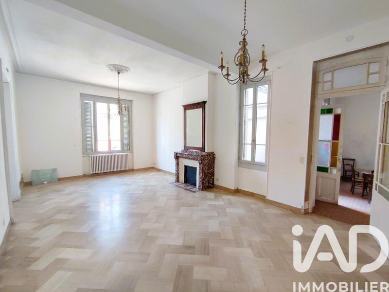 Maison - 216 m² - 5 pièces