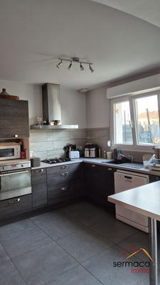 Maison - 90 m² - 4 pièces