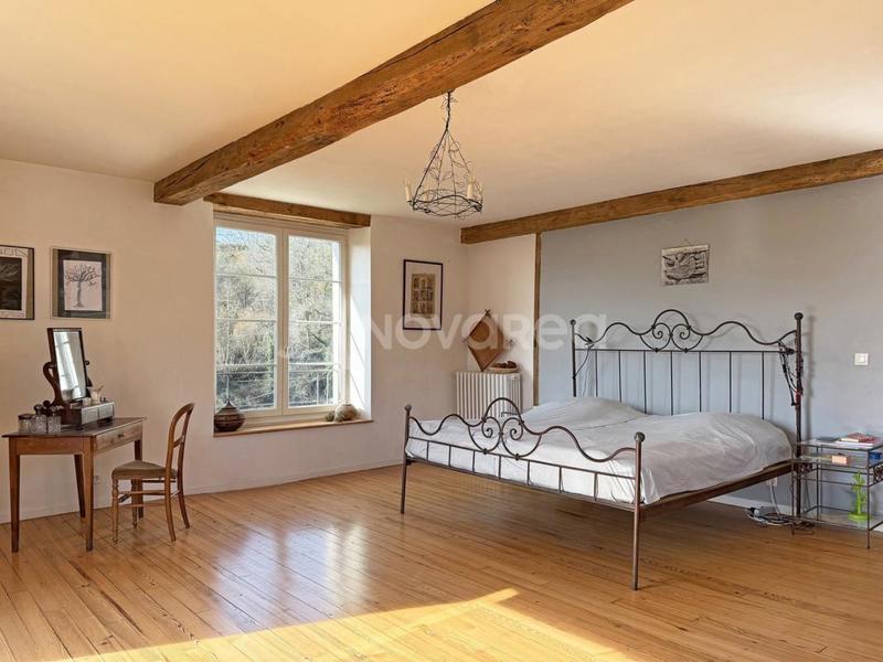 Propriété - 490 m² - 12 pièces