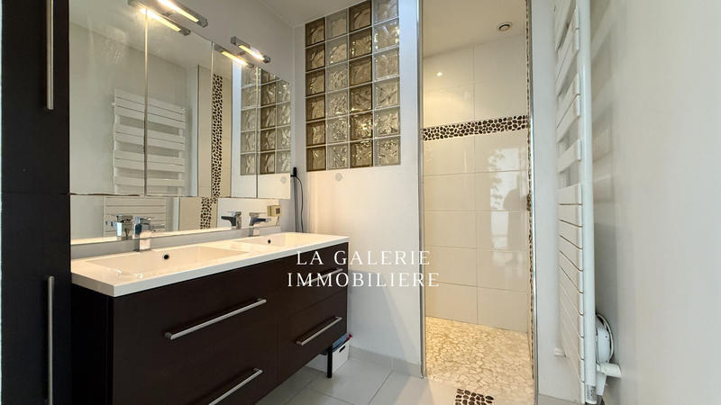 Maison - 172 m² - 6 pièces