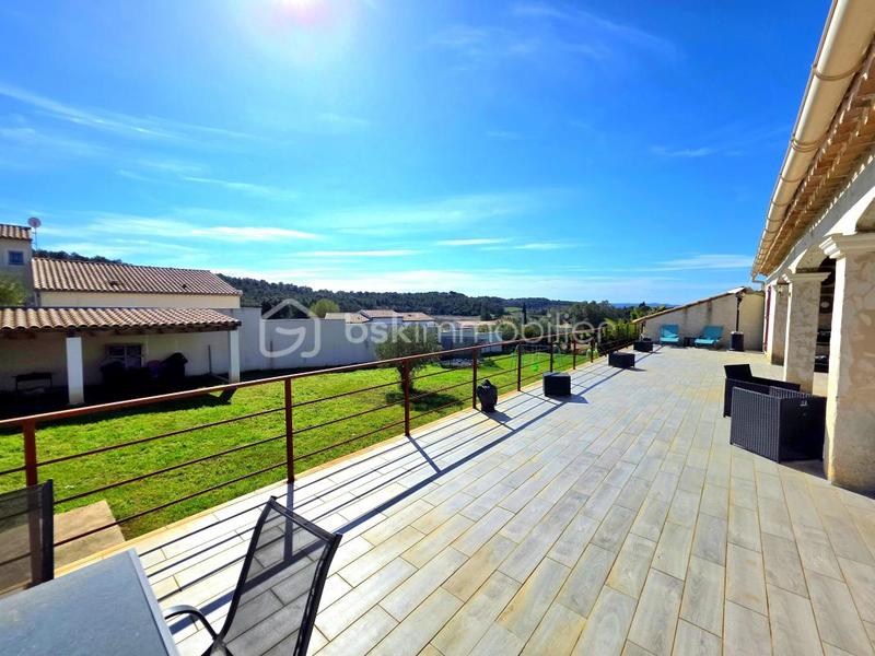 Villa - 390 m² - 12 pièces