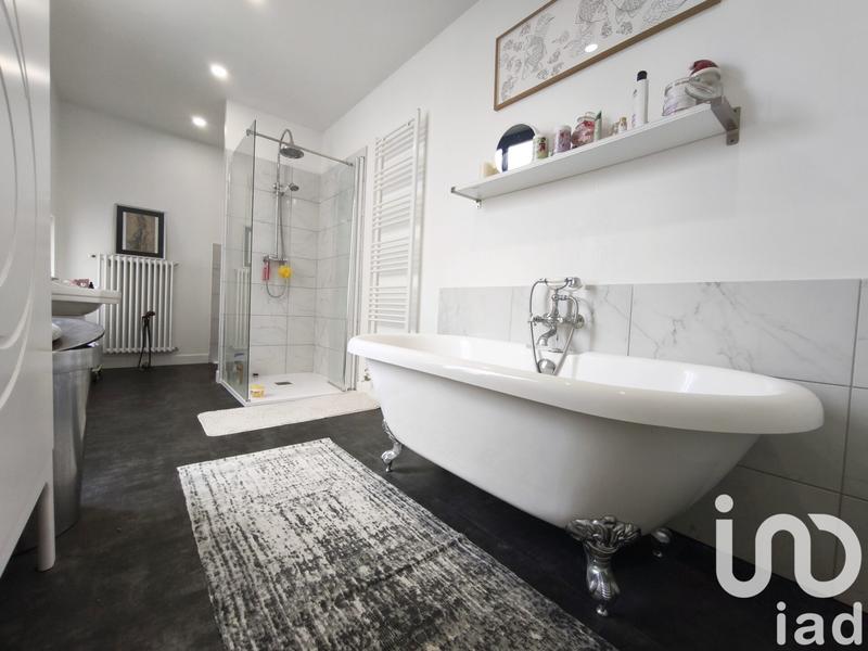 Maison de ville - 200 m² - 10 pièces