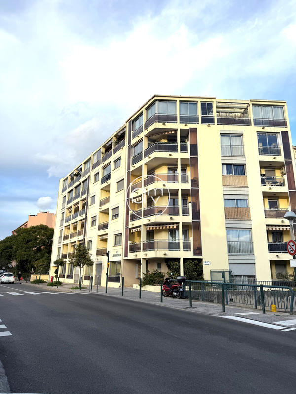 Appartement - 87 m² - 3 pièces