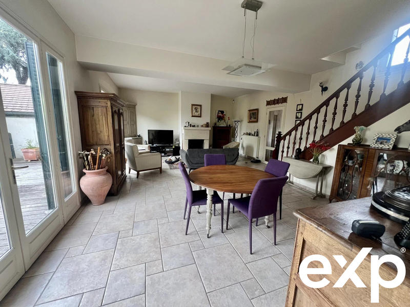 Maison - 141 m² - 6 pièces