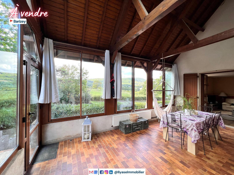 Maison - 289 m² - 10 pièces