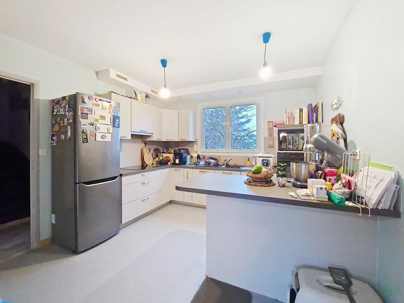 Maison - 210 m² - 10 pièces