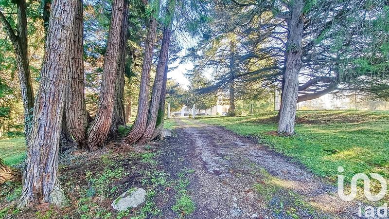 Maison - 445 m² - 11 pièces