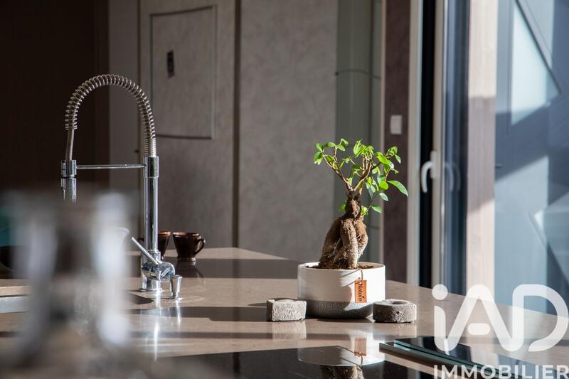 Maison - 206 m² - 5 pièces