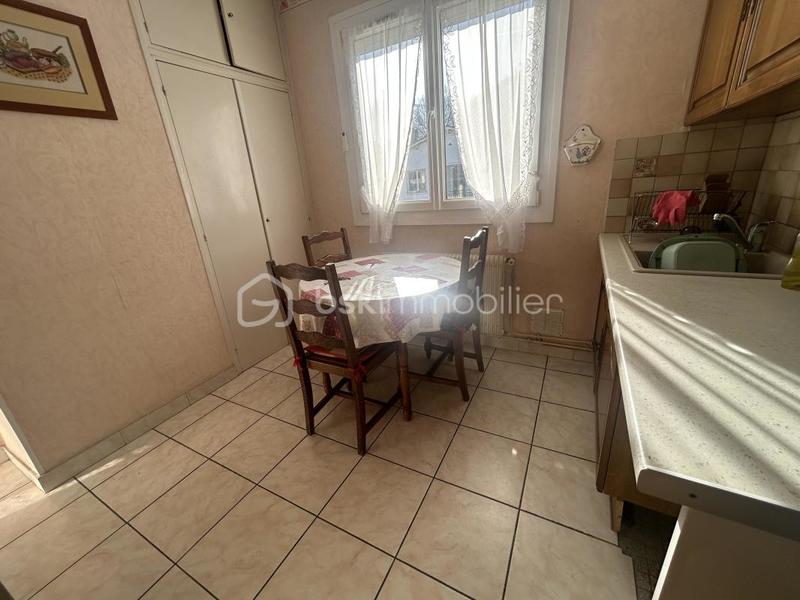 Maison - 83 m² - 4 pièces